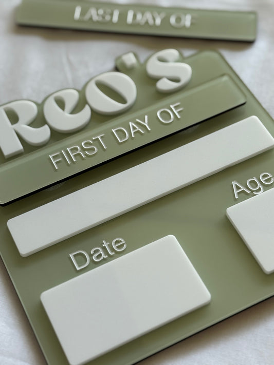 First Day / Last Day School Boards- Photo Prop- Kindy Board- School picture Board- First Day Board- Last Day Board- Dry Erase Board- Kindergarten Board- Name Board- Personalised Board- School Board- Green