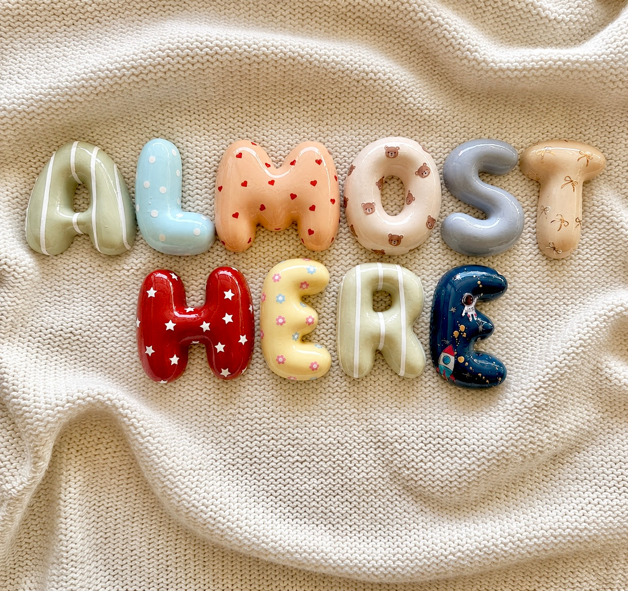 3D BUBBLE LETTERS- 3D PRINTED LETTERS- PATTERN BUBBLE LETTERS- CERAMIC LETTERS- GLOSS LETTERS- BEDROOM DECOR- NURSERY DECOR- KIDS BEDROOM- 3D NAME PLAQUE- 3D NAME SIGN- 3D PRINTED BUBBLE LETTERS FOR KIDS BEDROOM IN VARIOUS COLOURS AND PATTERNS